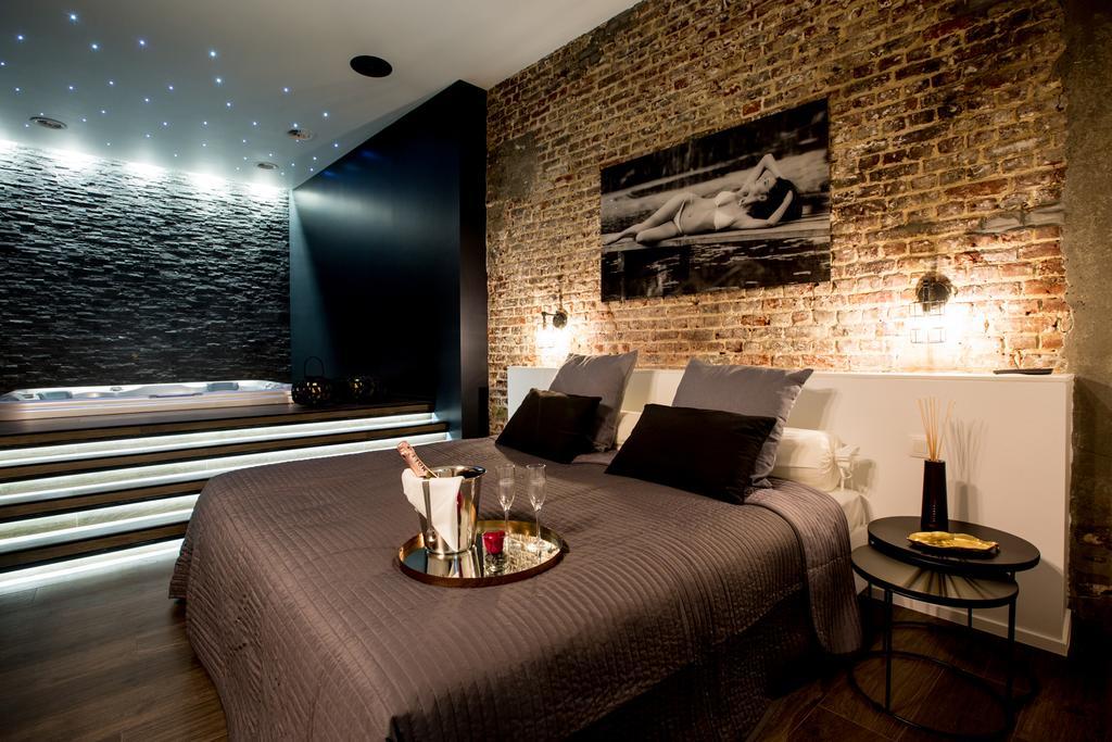בריסל Chambre Avec Jacuzzi Sauna Privatif מראה חיצוני תמונה